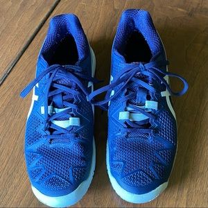 ASICS women’s gel resolution 8 tennis court shoes size 8.5